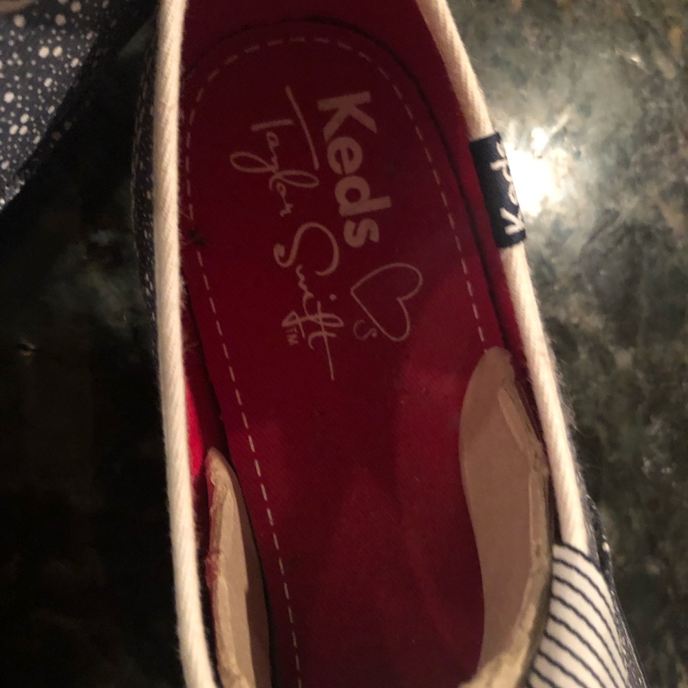 brand new Taylor Swift Ked’s